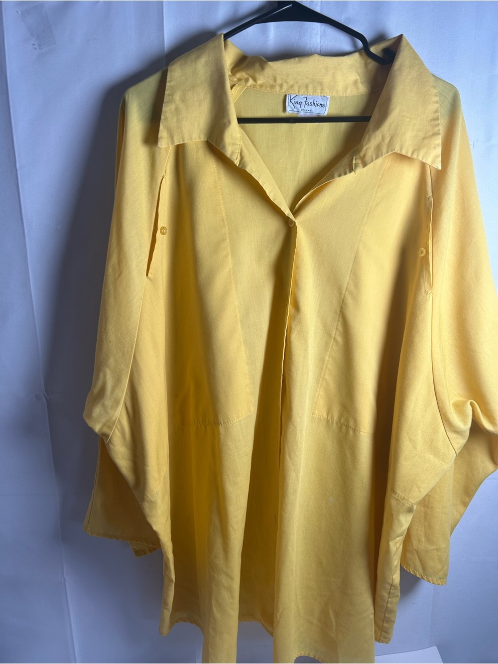 Relaxed Yellow Button-Down Shirt with Spread Collar & 30 in P2P with 18 in S2S